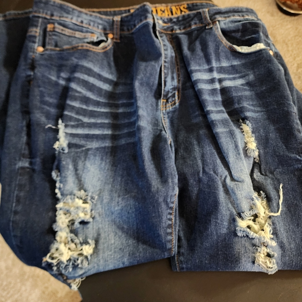VIP JEANS - Picture 2 of 4